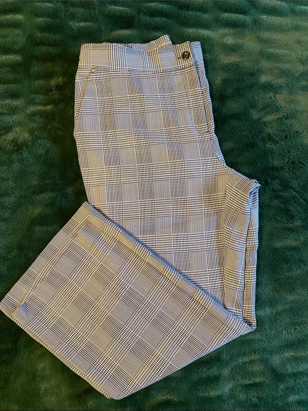 Jessica London Black and White Houndstooth/Tartan Pants